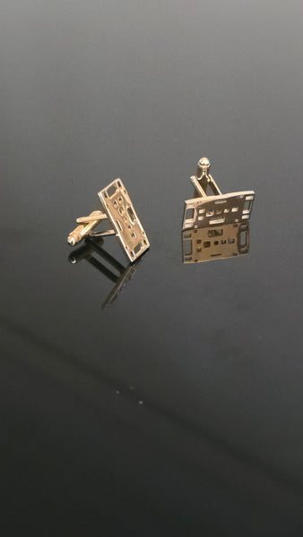 Goldene Manschettenknöpfe – Baustellen-Fußplatten Edition