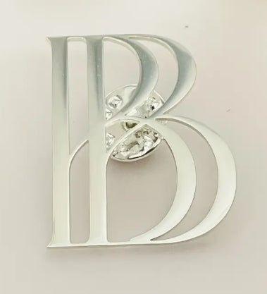 Brosche, Anstecker individualisiert. Silber. Ca. 4 cm Breite. Gefertigt nach Ihrem Firmenlogo oder Text. Wir setzen es für Sie um!