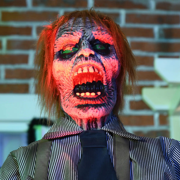 Animierte Halloween-Dekoration – Kettensägenmörder mit Sound & LED, 170 cm