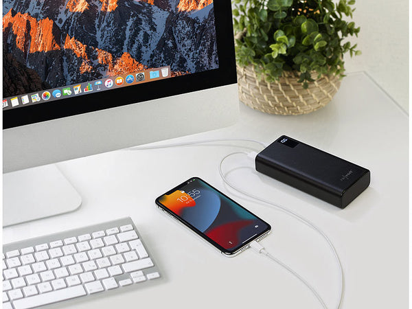 Powerbank 20.000 mAh. Extrem leistungsstark. Mit den neusten Anschlüssen. Für Smartphones und andere Geräte.